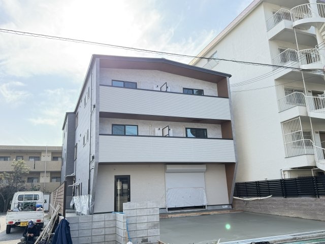 建物外観　建築中