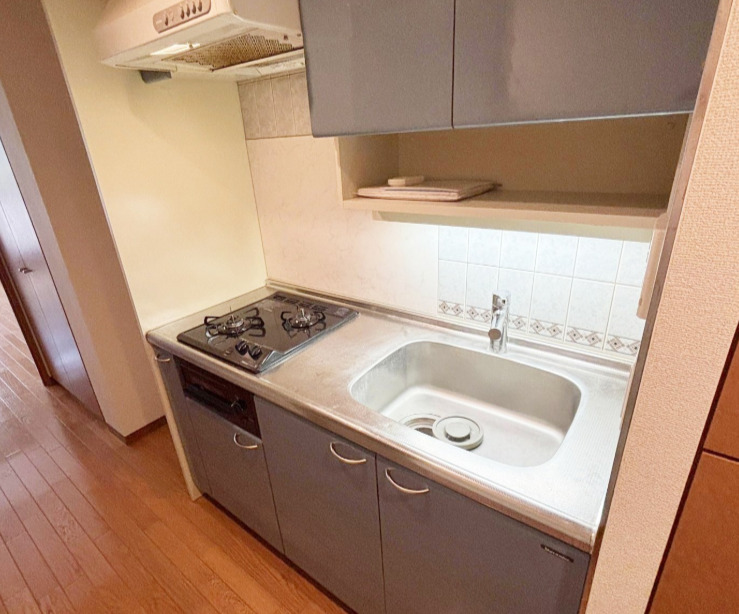 キッチン　別部屋の写真を使用しております。