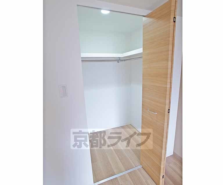 収納　６帖の洋室です。