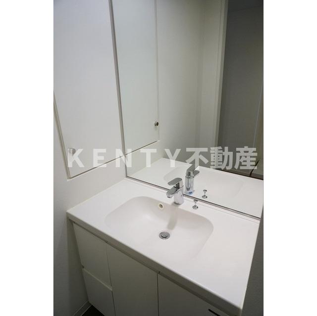 洗面設備　脱衣スペースもあります