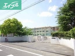 中学校　岡山市立吉備中学校（中学校）まで693m
