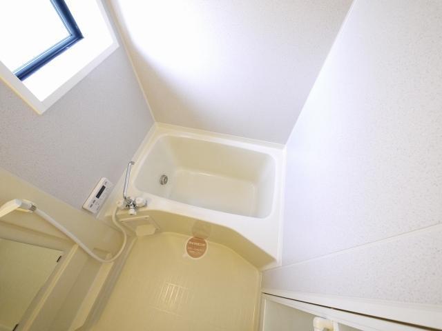 バス・シャワールーム　落ち着いた空間のお風呂です