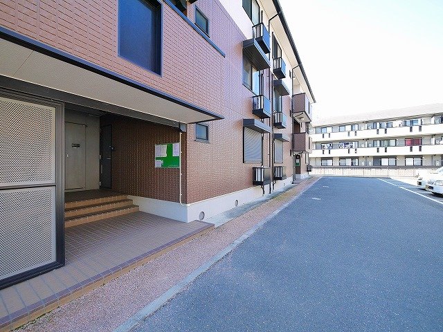 エントランス　建物入口です