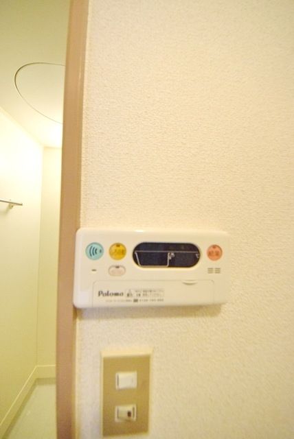 その他設備　給湯リモコン