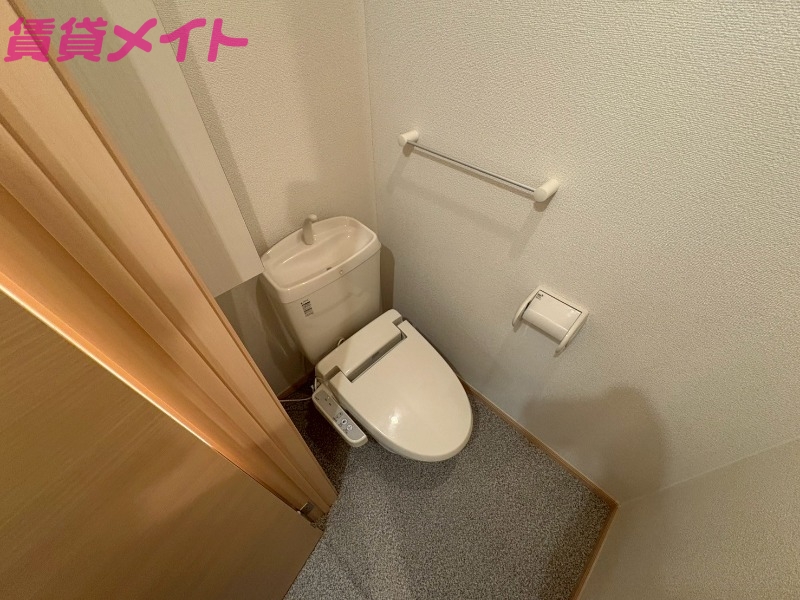 トイレ　反転タイプ参考写真