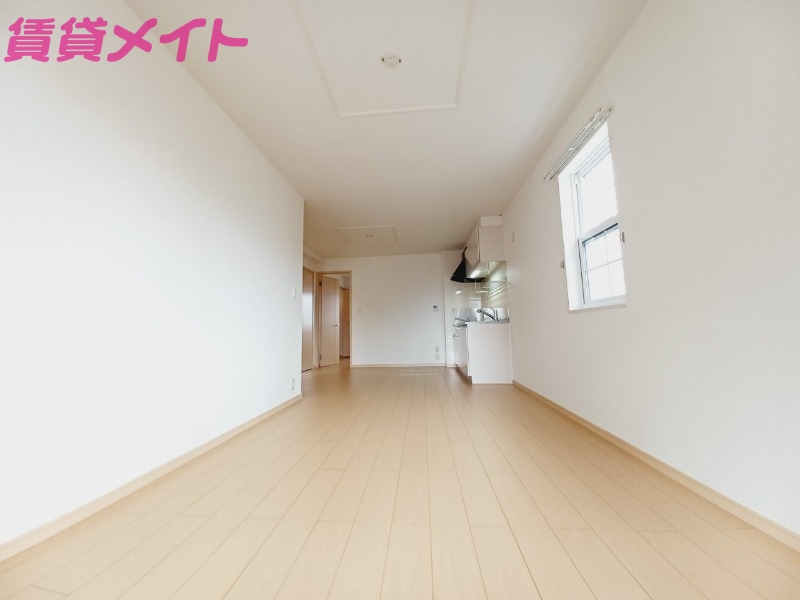 居室・リビング　反転タイプ参考写真