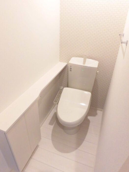 トイレ　嬉しい温水洗浄便座付き♪