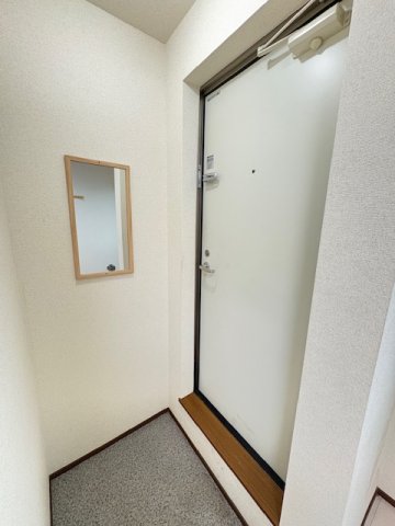 玄関　※別室　参考写真※