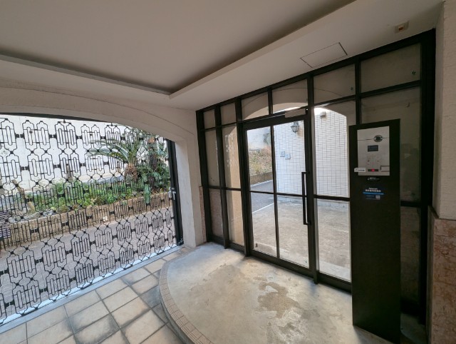 エントランス　オートロック