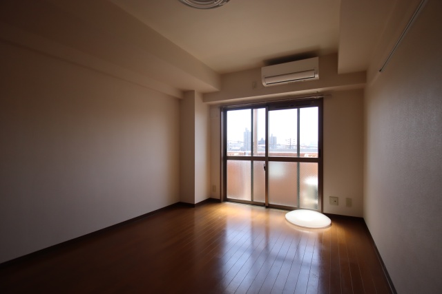 居室・リビング　※別室の参考写真の為、現況優先です。