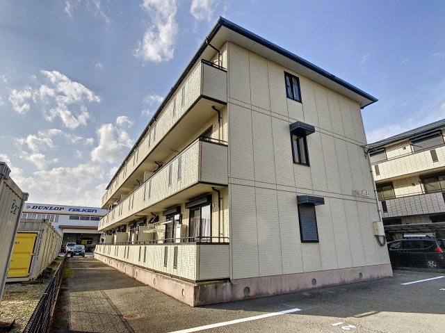 建物外観　現況が相違する場合は現況を優先致します。