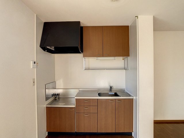 キッチン　2023年2月撮影※現況を優先します