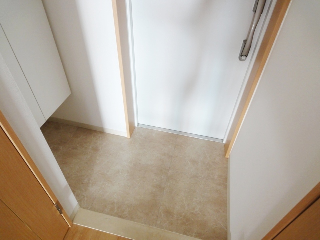 玄関　同物件別室です