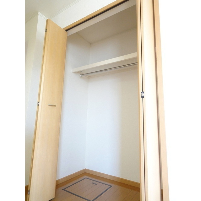 収納　シンプルで使いやすいクローゼット