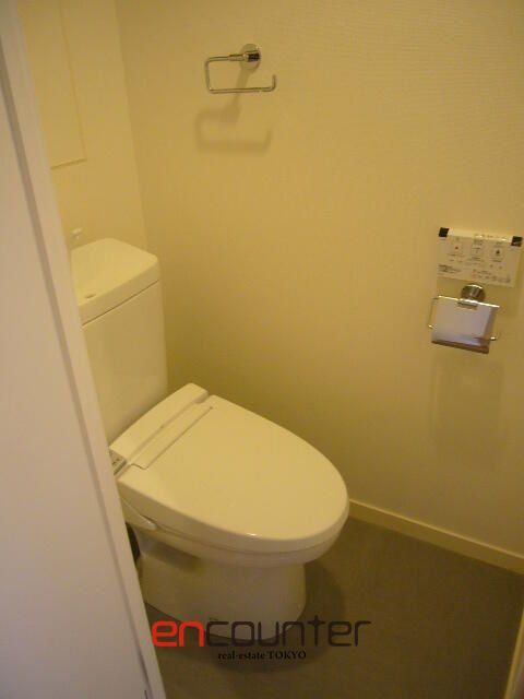 トイレ　※同マンション別室参考写真