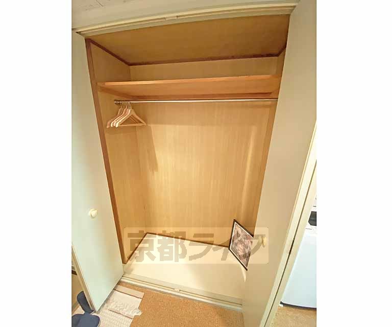 収納　天井高で大容量のクローゼットです。