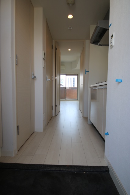 玄関　※別室の参考写真の為、現況優先です。