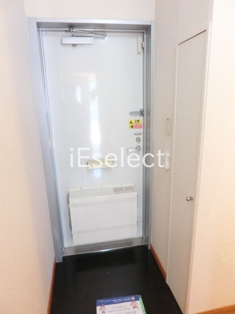 玄関　シューズボックス付きです。