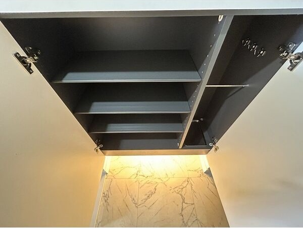 収納　※写真は同じマンションの違う部屋のものになります。