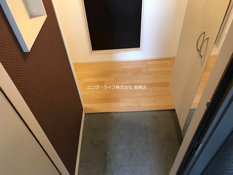 玄関　リフォーム前