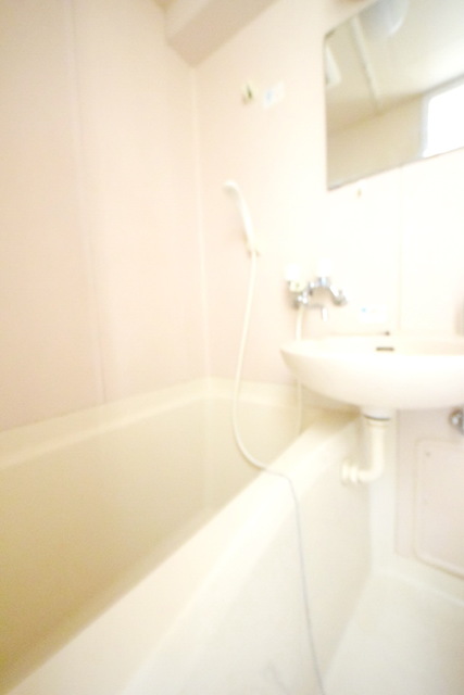 バス・シャワールーム　～一日の疲れを流しましょう～