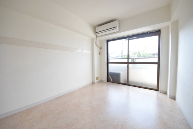 居室・リビング　～開放感のあるお部屋～