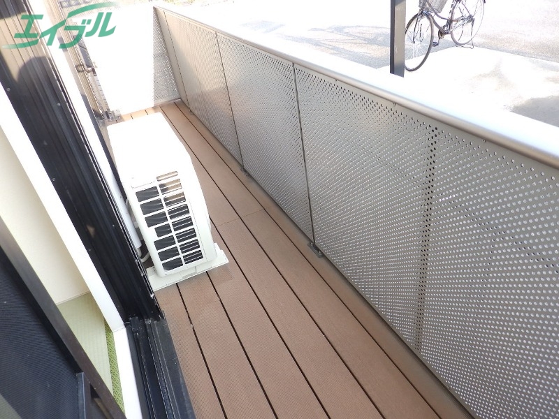 バルコニー　同物件別室写真