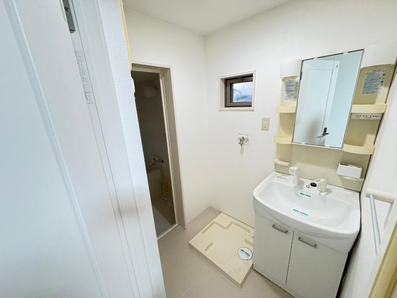 洗面設備　※現況優先・他号室写真使用