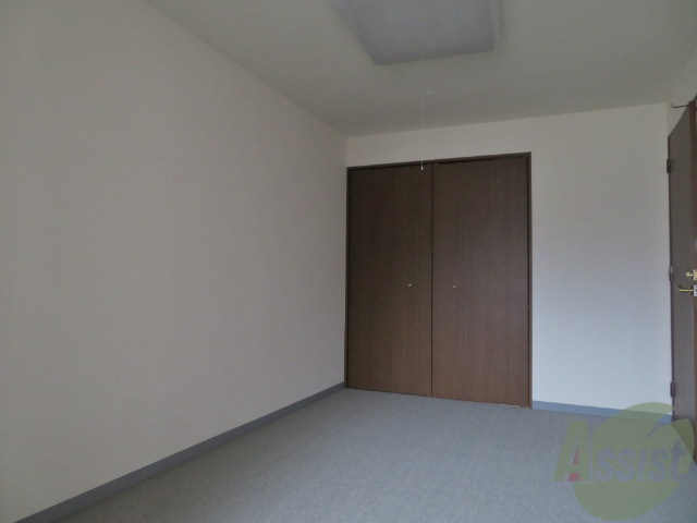 収納　収納はこちらのクローゼットになりますねー。