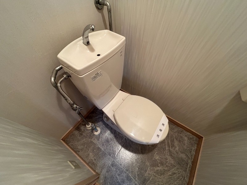 トイレ　トイレ