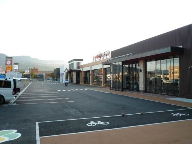 ショッピングセンター　クロスガーデン手稲前田（ショッピングセンター）まで203m