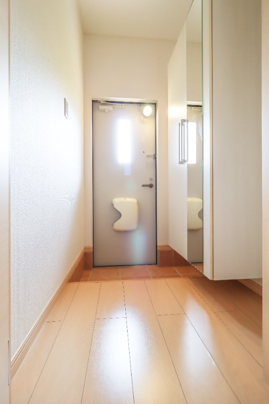 玄関　図面と現状に相違がある場合には現状を優先