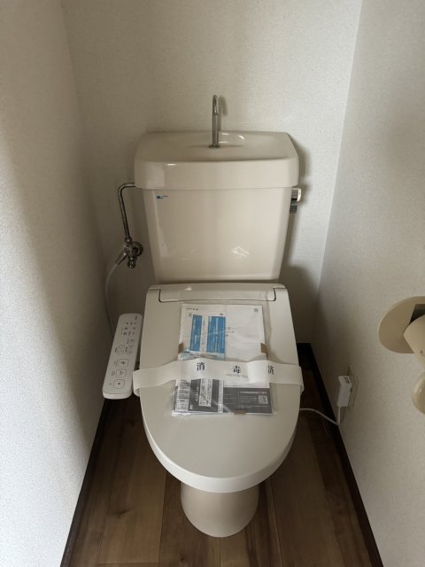 トイレ　※写真は他号室です