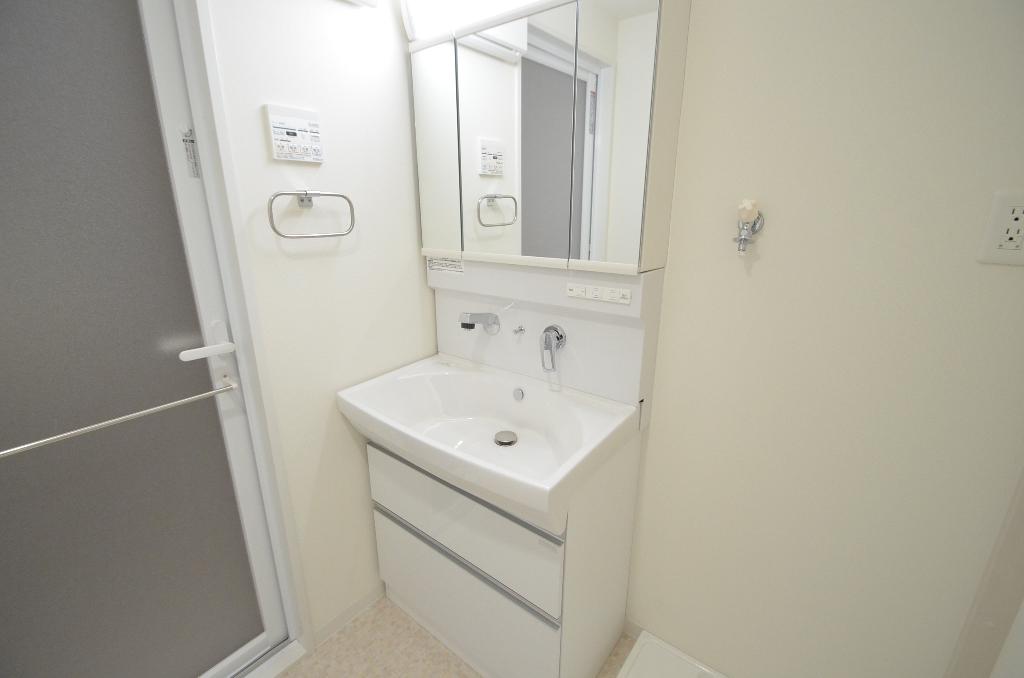 洗面設備　洗髪洗面化粧台