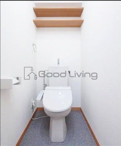 トイレ　温水洗浄便座付きで快適です♪