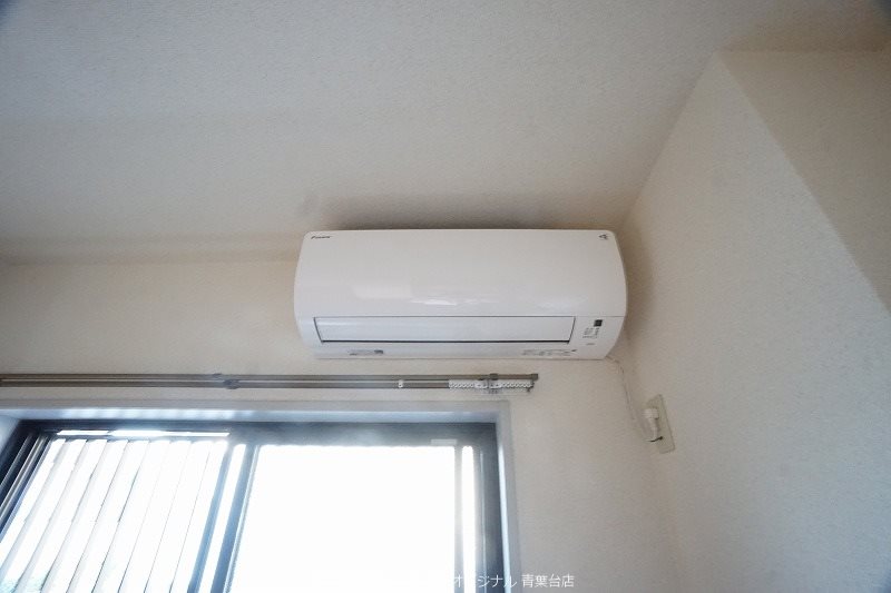 その他設備　各部屋にエアコンがついております♪