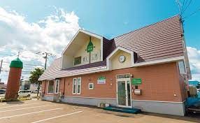 幼稚園・保育園　社会福祉法人ナーサリー虹の会こすもす保育園（幼稚園・保育園）まで513m