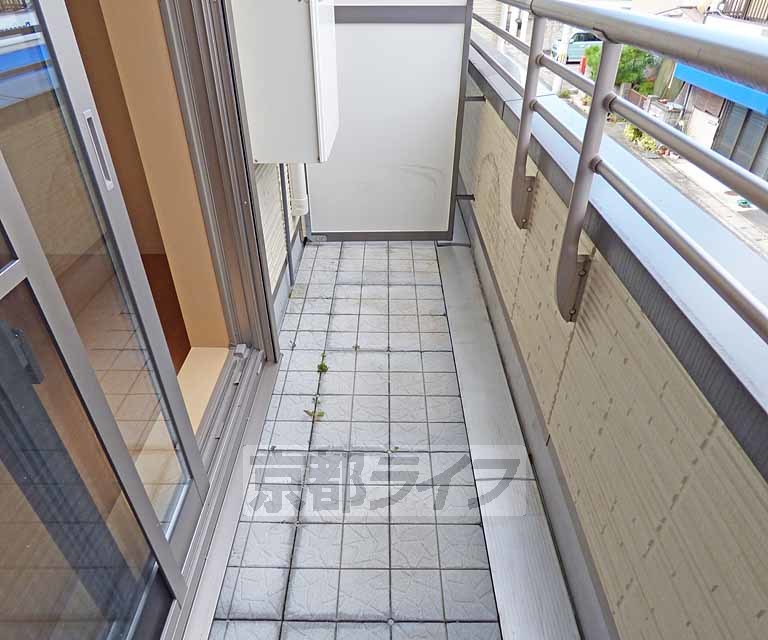 バルコニー　広々としたバルコニーです。