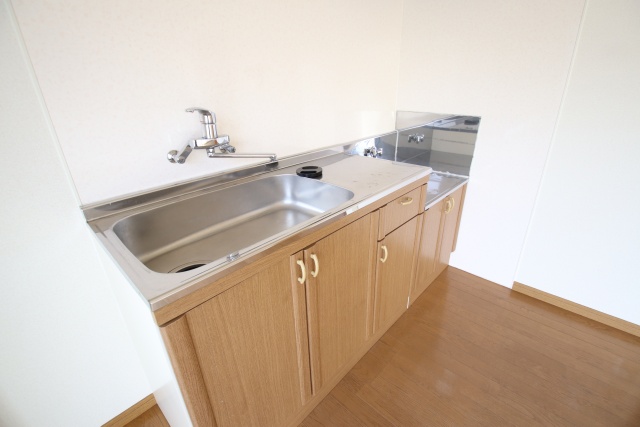 キッチン　※別号室参考写真の為現状優先となります