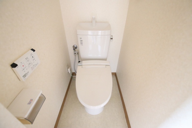 トイレ　※別号室参考写真の為現状優先となります