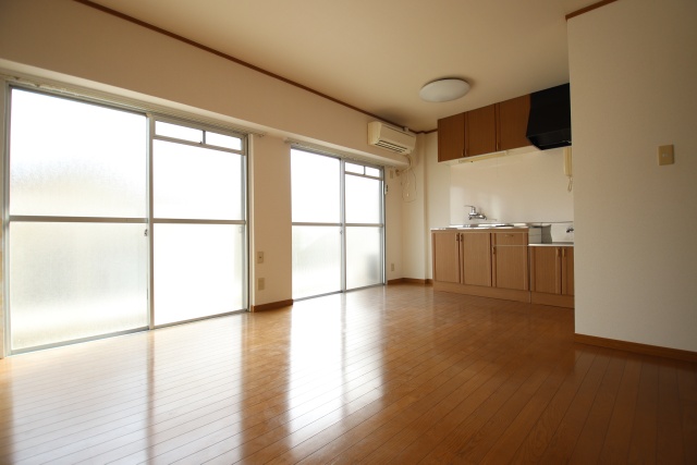 居室・リビング　※別号室参考写真の為現状優先となります