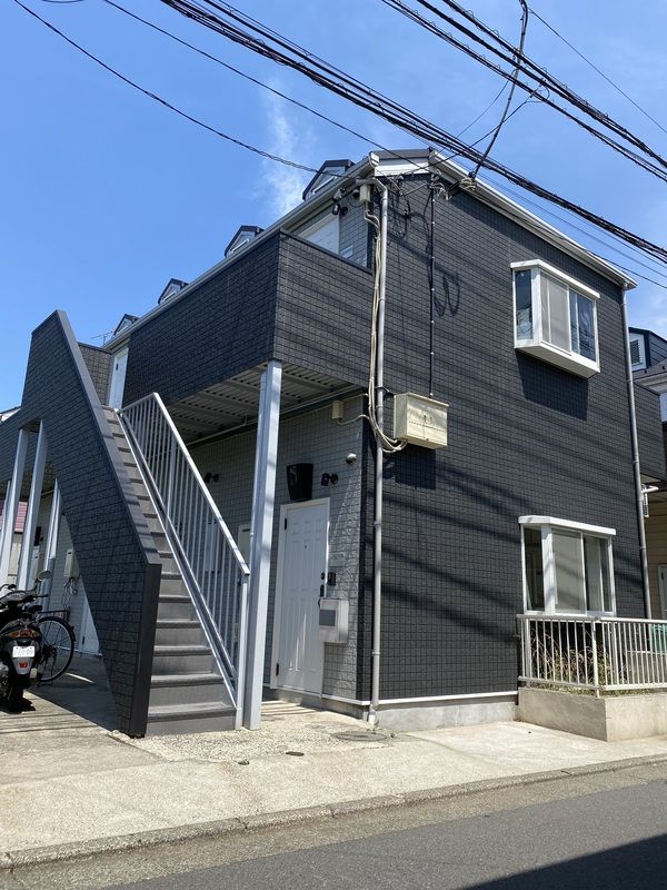 横浜市神奈川区羽沢南のアパートの建物外観