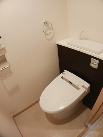 トイレ　当社、チルホームのHPもご覧ください(^^)/物件情報多数♪