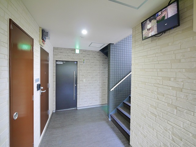 その他共有部分　防犯カメラの映像と共用の階段です
