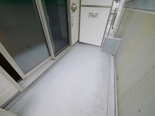 バルコニー　陽当たり良好なバルコニーです