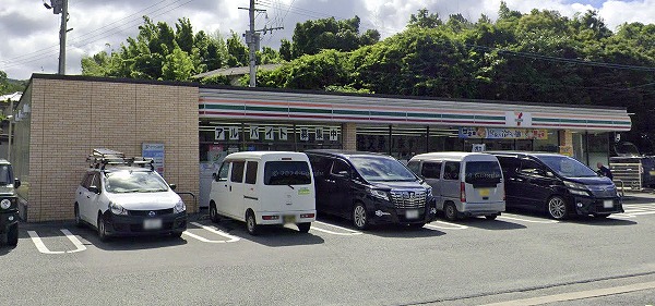 コンビニ　セブンイレブン 久留米藤山町店（コンビニ）まで2206m