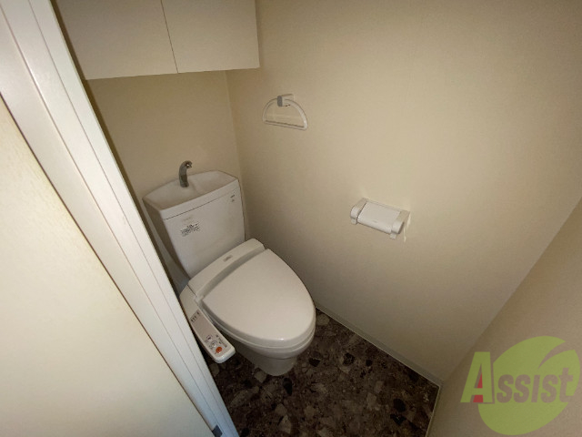 トイレ　こちらはトイレです。清潔感があり、安心して使用できます。