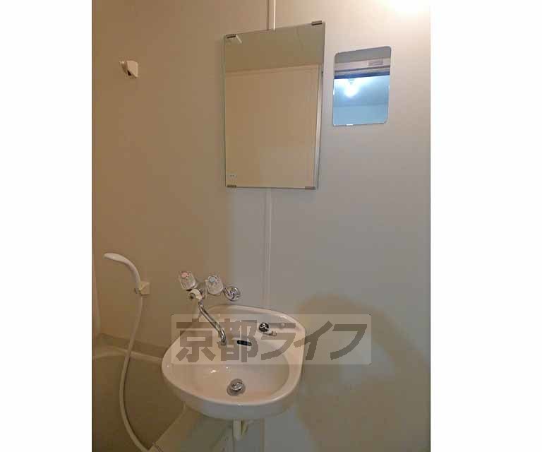 洗面設備　洗面台です。