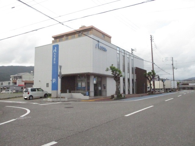 銀行　四国労働金庫安芸支店（銀行）まで818m