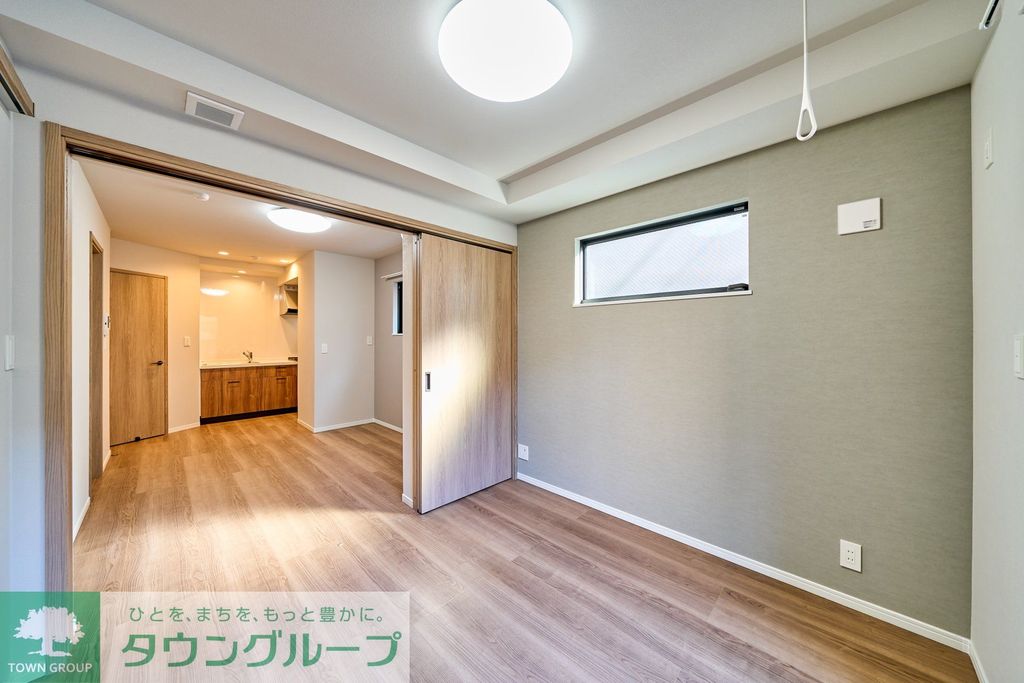 居室・リビング　駐車場